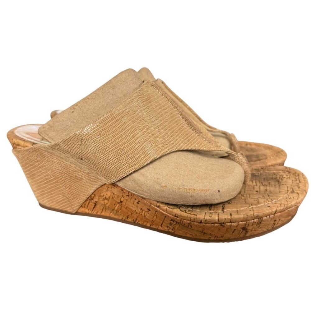 Donald Pliner HP Goody 85 Womens Wedge Slip On Thongs Sandals Shoes Leather 8.5